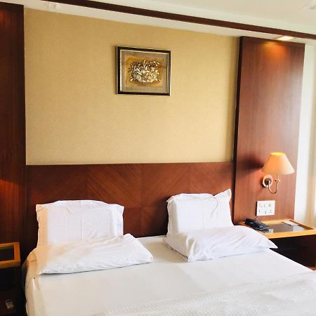 Hotel Jammu Ashok ภายนอก รูปภาพ