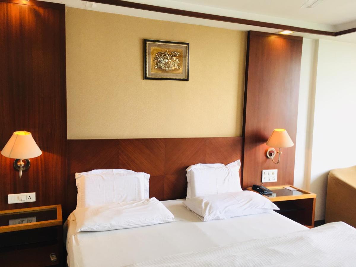 Hotel Jammu Ashok ภายนอก รูปภาพ